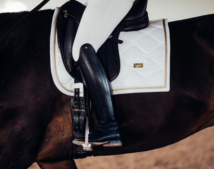 Equestrian Stockholm White Perfection Gold bandages
