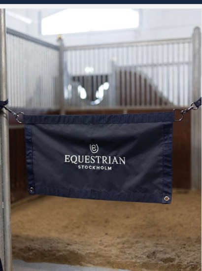 Equestrian Stockholm stal poort  modern tech navy