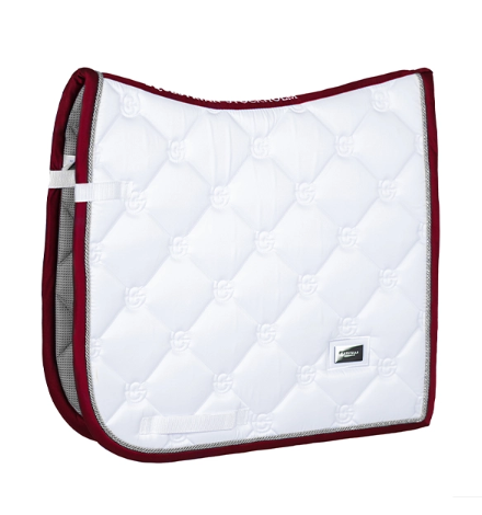 Equestrian Stockholm zadelpad White Perfection Bordeaux Dressuur wedstrijd 