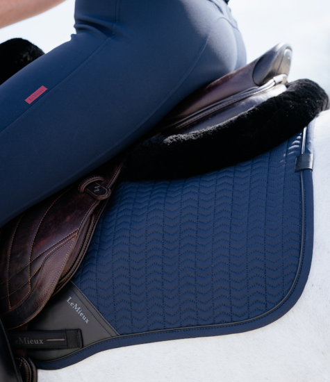 Le Mieux zadeldek  Essence  Square  Navy JUMP mt full