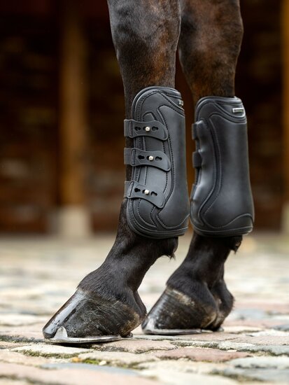 Le Mieux Capella 3-strap peesbeschermers Zwart