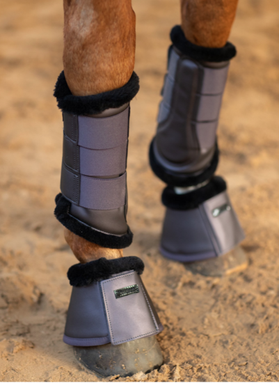 Equestrian Stockholm Dark Violet  (bont)peesbeschermers 