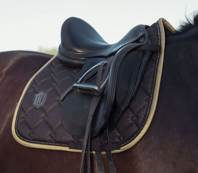 Eskadron Heritage &amp;#x0027;25 zadeldek dressuur PRO SOFT EMBLEM Black Truffle Full