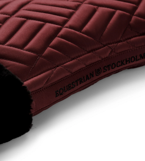 Equestrian Stockholm zadeldek   Vegan Fur Crystal bordeaux SPRING  full 