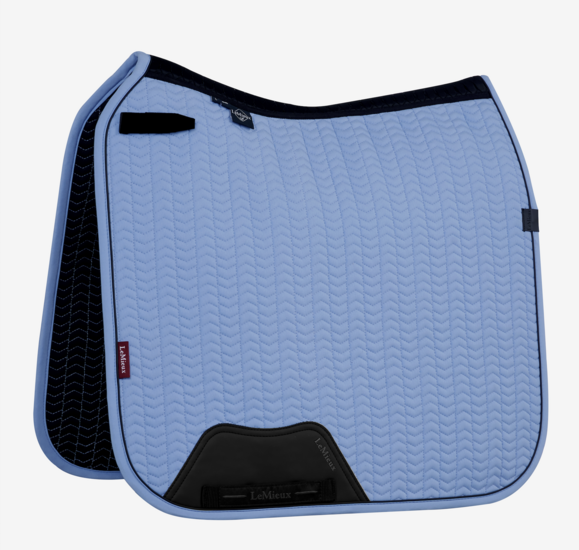 Le Mieux zadeldek Essence Dressuur Powder Blue - full