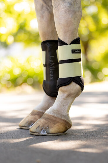 Le mieux Air - tek grafter brushing boots Macaron