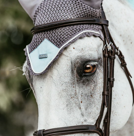  Equestrian Stockholm  vliegenoortje Ice Blue