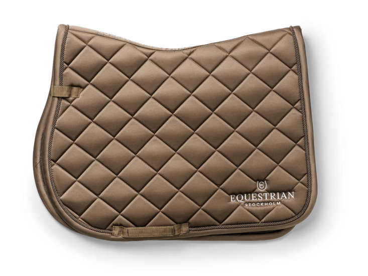 Equestrian Stockholm - LINE - Champagne jump full