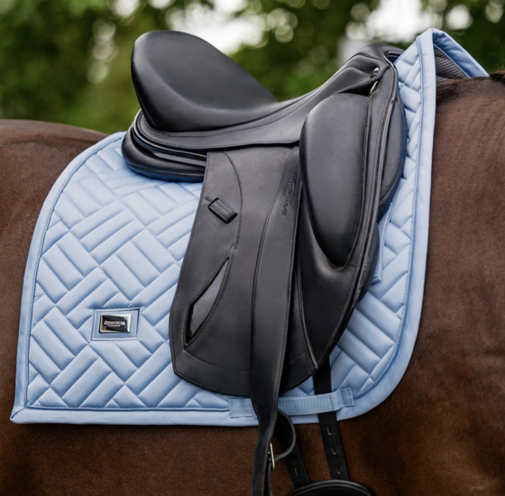 Equestrian Stockholm zadeldek Modern Midsummer Blue  Dressuur Equestrian Stockholm zadeldek Modern Midsummer Blue  Dressuur 