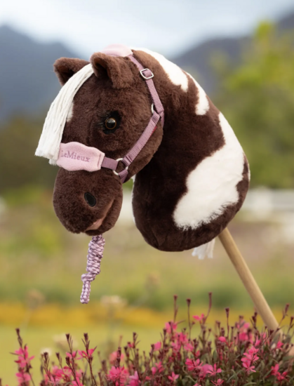 Le Mieux  Vogue  Hobby Horse Halster + touw  Mallow