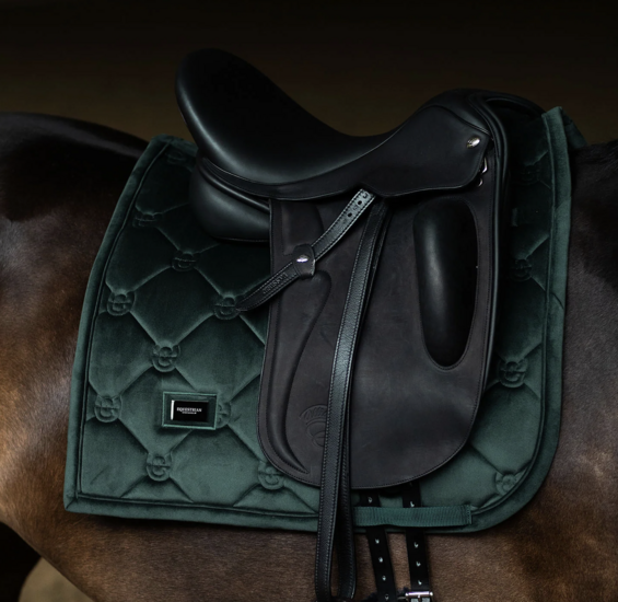 Equestrian Stockholm zadeldek dressuur Velvet ycamore Green