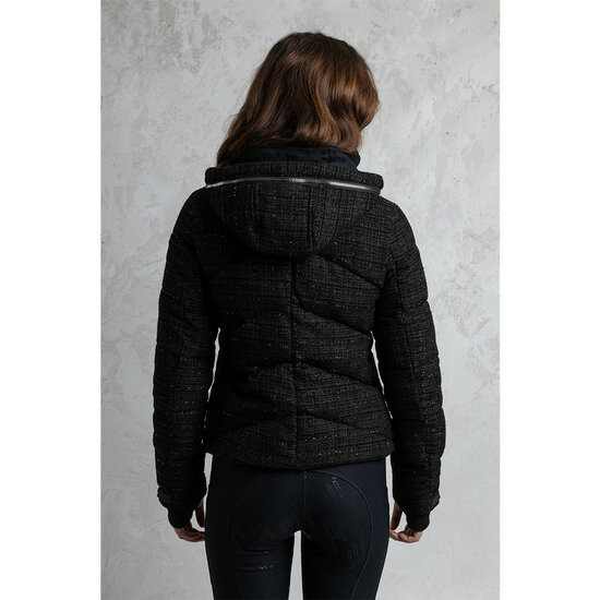 Anky  gevoerde korte winterjas  zwart Chanel-stijl boucl&eacute; stof 