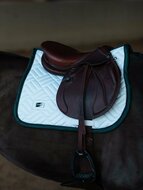 Equestrian Stockholm zadelpad Maze White - Dramatic Monday groen JUMP