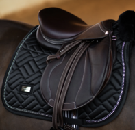 Equestrian Stockholm zadeldek  dressuur Vegan Fur Crystal zwart