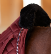 Equestrian Stockholm zadeldek   Vegan Fur Crystal bordeaux SPRING  full 