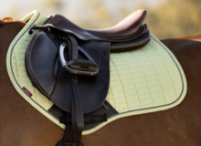 Le Mieux suede cc square  spring zadeldekje Macaron