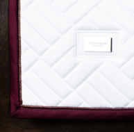 Equestrian Stockholm wedstrijd zadelpad Modern White Merlot 