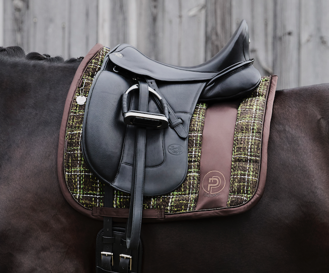 Eskadron BIG SQUARE BOUCLÉ platinum '24 - MAAT PONY