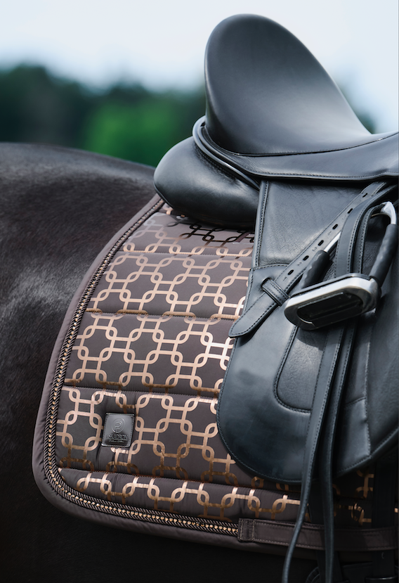 Eskadron zadeldek GLOSSY CHAIN CRYSTAL platinum '24 teak brown