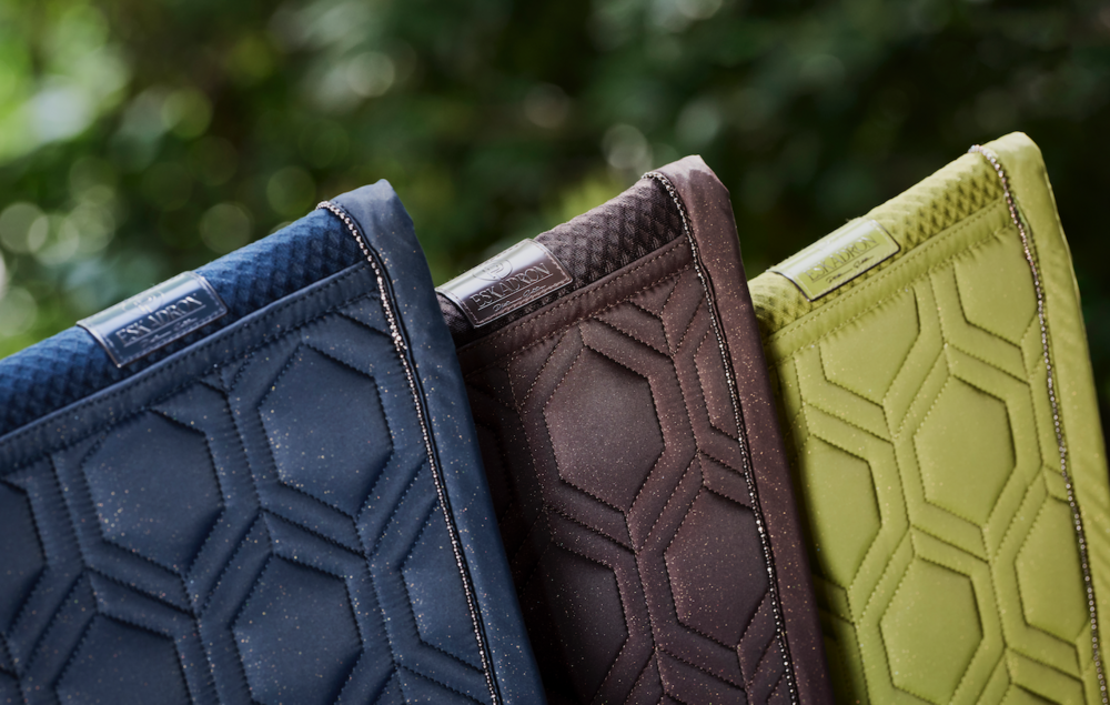 Eskadron zadeldek dressuur Sparkle Emblem platinum '24 teak brown