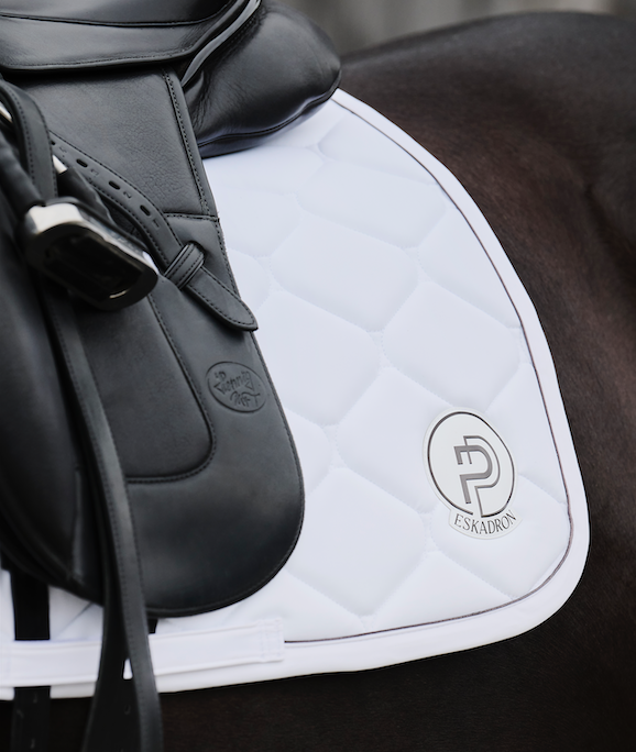 Eskadron  zadeldek dressuur softshell Emblem platinum '24 wit