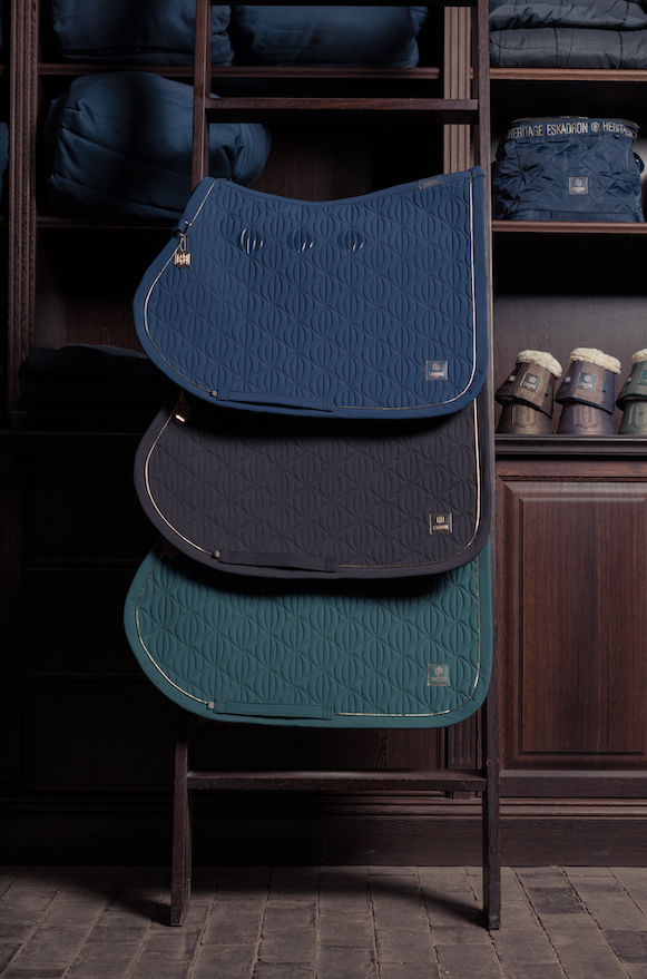 Eskadron zadeldek dressuur Softshell Emblem Heritage '24 True Blue Full