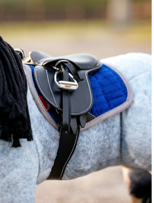 Le Mieux Toy  pony zadeldekje Benneton blue