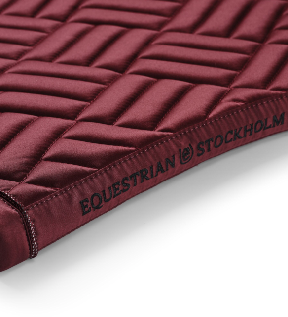 Equestrian Stockholm modern zadeldek  dressuur Bordeaux