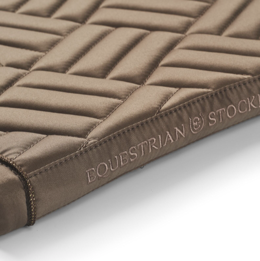 Equestrian Stockholm modern zadeldek  JUMP Champagne full