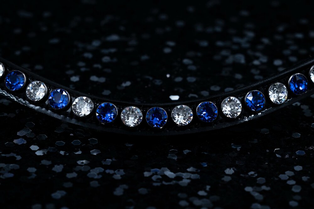 Monère mat zwart frontriem classic XL Sapphire/Crystal (Zwarte huls)