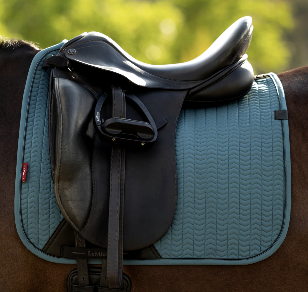 Le Mieux zadeldek Essence Dressuur Jungle - full