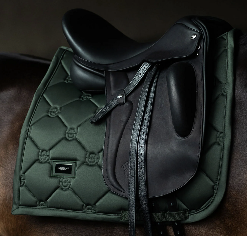 Equestrian Stockholm zadeldek dressuur Satin Sycamore Green