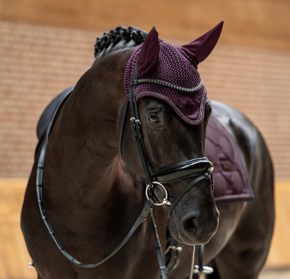  Equestrian Stockholm  vliegenoortje Crystal Mauve Wine